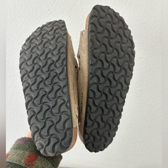Birkenstock Arizona Rivet Sandals - Picture 9 of 9
